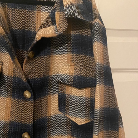 Shein Plaid Shacket - Picture 3 of 4